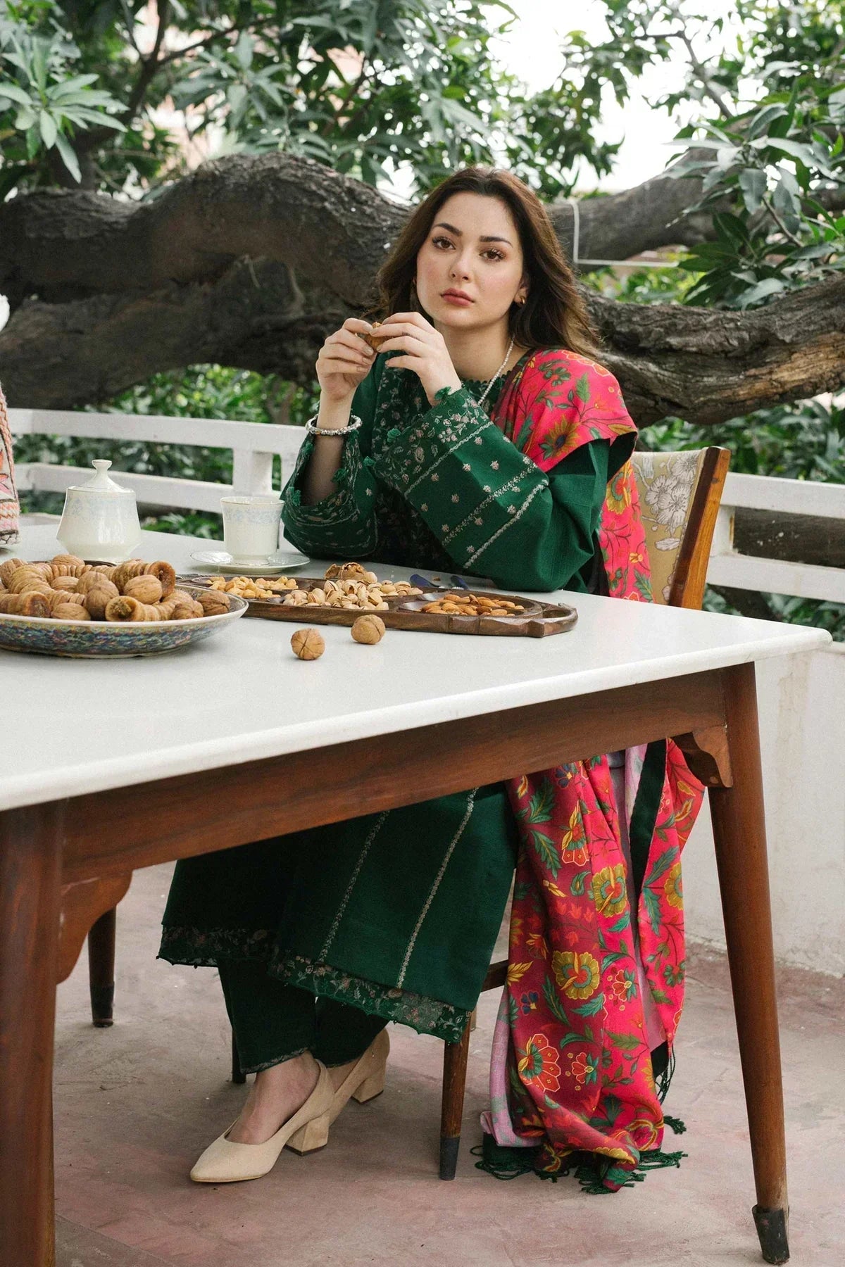 ZARA SHAHJAHAN 3PC Dhanak Embroidered Shirt With Digital Printed Shawl-204